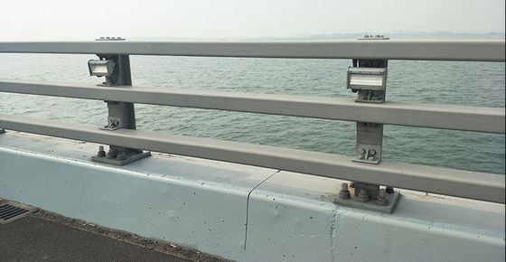 Hot Dipped Galvanized Steel Composite Bridge Guardrail For ISO9001 2008 Certification