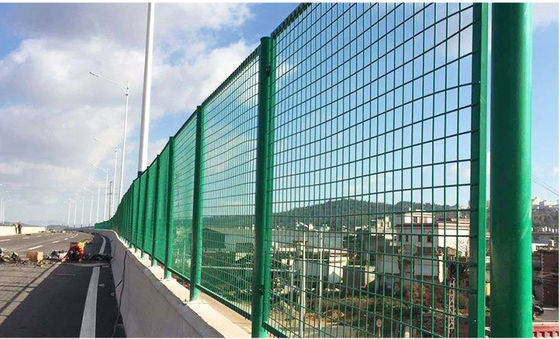 Galvanized Powder Coated Anti Glare Metal Mesh Fence For Highway In Stainless Steel