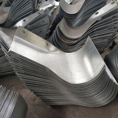Hot Galvanized Safety Barrier Guard Rail with Customized and High Speed Bullnose End