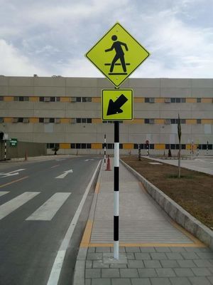 Roadway Safety Cross Road Pedestrian Traffic Signs Aluminium Steel Sign Board Steel
