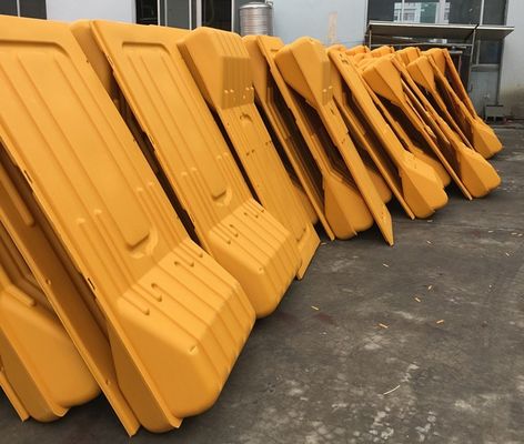 Outdoor Water Filled Road Barriers Red Plastic Traffic Road Safety Barrier