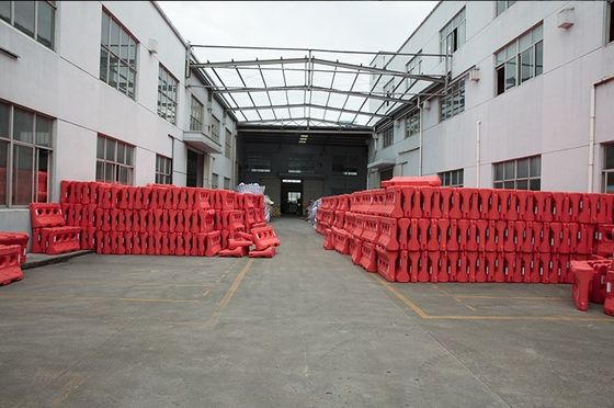 Customized Plastic Water Filled Jersey Crash Barrier For Outdoor Security And Safety