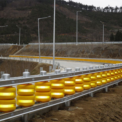 Yellow CE CCC RoHS FCC Certified Highway EVA Roller System Guardrail Rolling Barrier