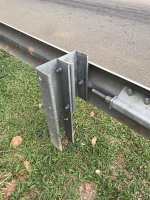 W Beam Guardrail AASHTO M-180 Standard and 550-600g/m2 Zinc Coating for Highway Safety