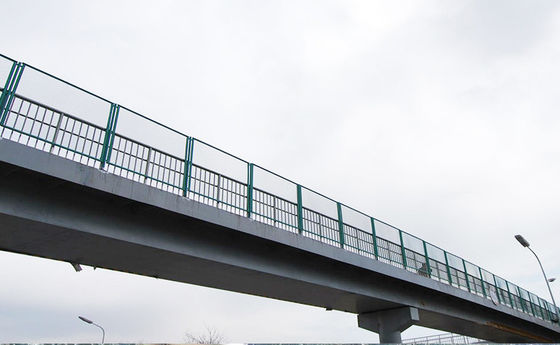 Outdoor Security Galvanized Coated Mesh Fence Barbed Wire Fence With Crowd Control Barrier