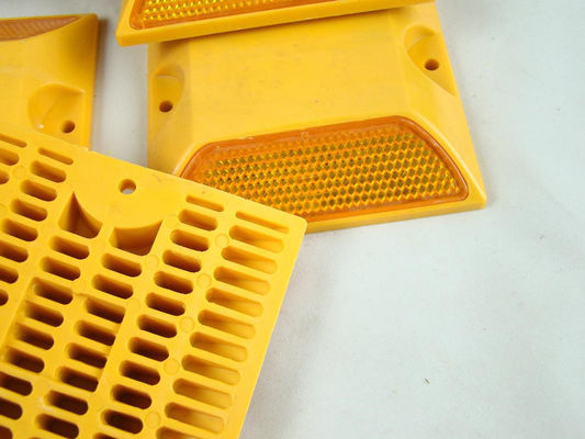 Driveway Marker Durable Plastic Highway Reflector Road Stud with IP68 Certification