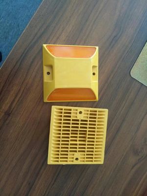 Driveway Marker Durable Plastic Highway Reflector Road Stud with IP68 Certification