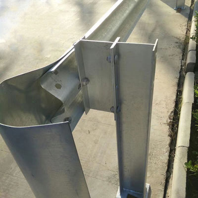 Outdoor Security Hot Dipped Galvanized W Beam Guardrail with Steel H Post and Spacer