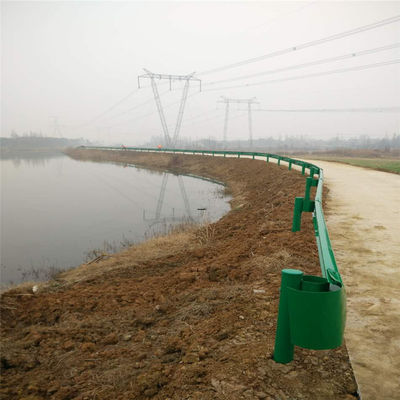 Highway Guardrail with Great Corrosion Resistance and Straight Barrier Customization