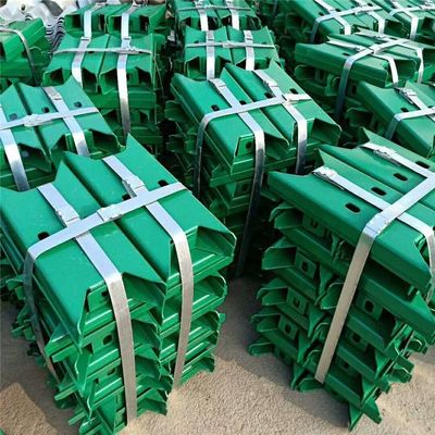 Q235 Q345 Galvanized Steel Highway Guardrail Bracket with Customized Specifications