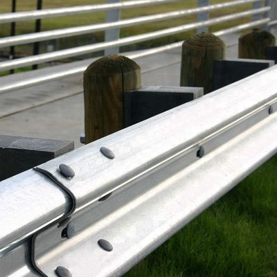 S235JR S345JR Zinc Coated Galvanized Steel Highway Guardrail for Customized Projects