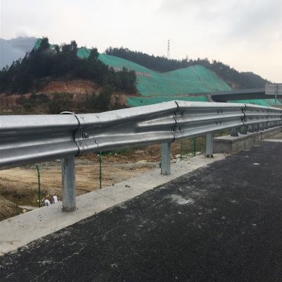 Customized Zinc Coating AASHTO M180 Galvanized Steel Highway Guardrail for Roadway Safety