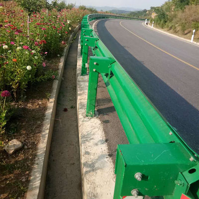 Galvanized Q235 Q345 Thrie Beam Traffic Barrier for AASHTO-M180 Road Guardrail System