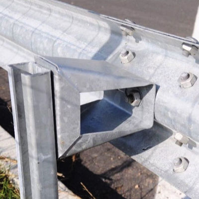 Customized Traffic Barrier and Highway Guardrail with Hot-Dip Galvanized Box Blocker