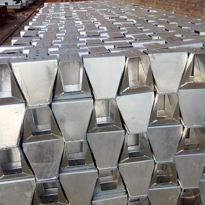 Customized Traffic Barrier and Highway Guardrail with Hot-Dip Galvanized Box Blocker