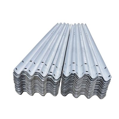 Standard Galvanized W Beam Highway Guardrail with Customized Zinc Coating 550-600g/m2