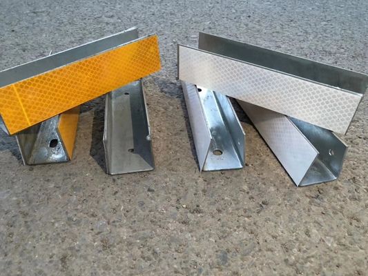 Highway Guardrail Delineator Road Facilities for Safety Warning Post Installation