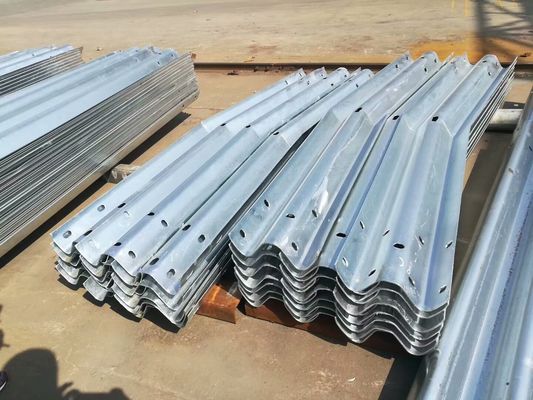 Customized Zinc Coating W Beam Guardrail for Road Safety Barrier on Q235 Q345 Highway