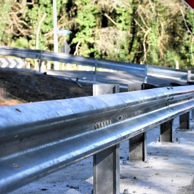 Hot Galvanized and Cold Rolled Technology Q235 Q345 Highway Guardrail for Performance