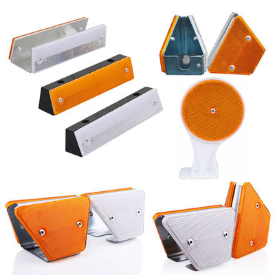 Highway Guardrails with EN124 Standard and PVC Material with Road Marking Reflector