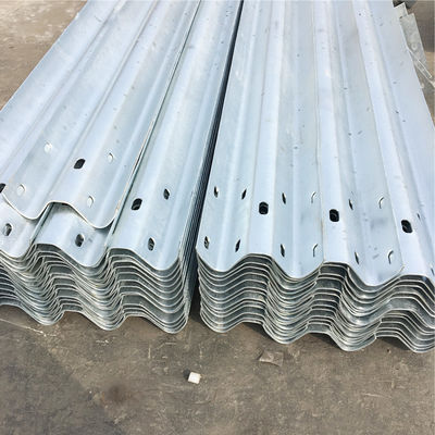 Highway Guardrail Security Crash Barrier with Hot Dipped Galvanized Corrugated Design