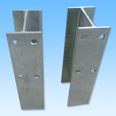 Traffic Safety Metal Guardrail H Post with CE/ISO Certification and Q235 Q345 Material