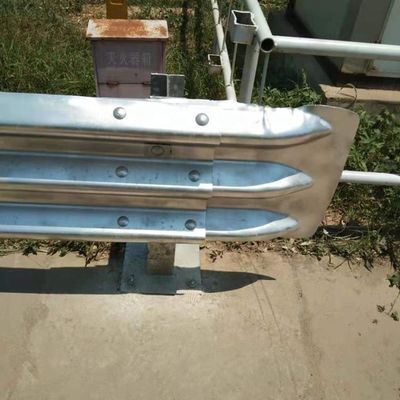 Crowd Control Barrier Fence W Beam Guardrail Beam Dimensions Fishtail Terminal End