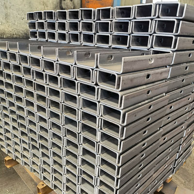 U Type Steel Fence Posts for Highway Guardrail Crowd Control Barrier on Roadway Safety