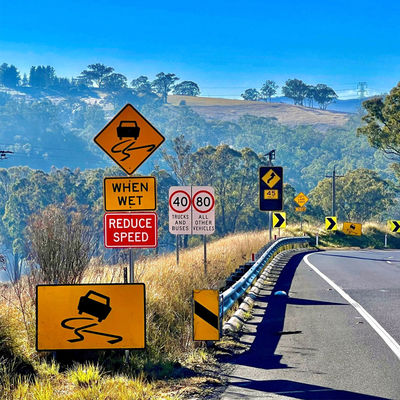 Roadway Safety Barrier Hot Dipped Galvanized AASHTO M180 Corrugated W Beam Guardrail