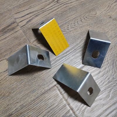 High Visibility Aluminum Guardrail Reflector Suitable for Various Weather Conditions