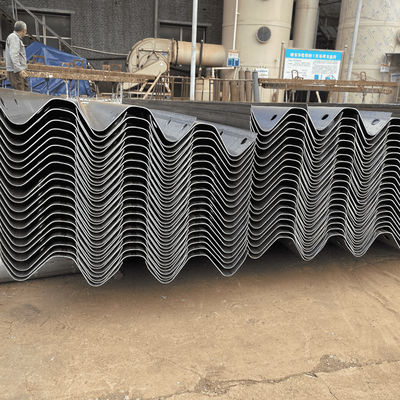 Highway Guardrail Road Barrier with Customized Design and ISO9001 2008 Certification