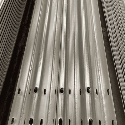 Q235B Q345B Steel Highway Security Barrier with Hot Galvanized Cold Rolled Technology