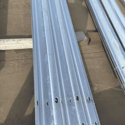 Round End Highway Guardrail 550-600g/m2 Zinc Coating and Hot Galvanized Technology