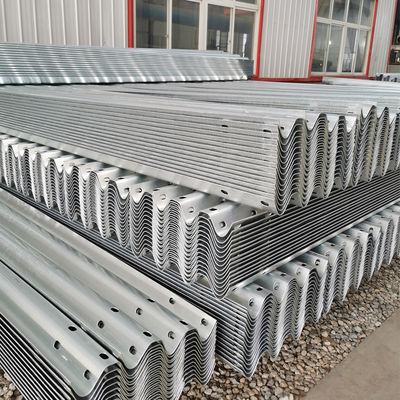 ISO Certified Silver Highway Guardrail with Hot Galvanized and Cold Rolled Technology