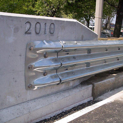 Customized Color Zinc Coated Corrugated Highway Guardrail With Bridge Terminal End For Highway