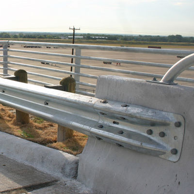 Customized Color Zinc Coated Corrugated Highway Guardrail With Bridge Terminal End For Highway
