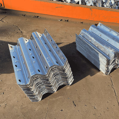Customized Color Zinc Coated Corrugated Highway Guardrail With Bridge Terminal End For Highway