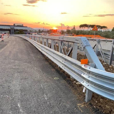 Hot Galvanized cold Rolled Technology Highway Guardrail with Metal C Post in Philippines