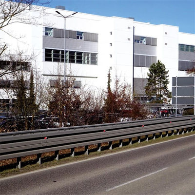 Roadway Safety Corrugated Beam Steel Highway Guardrail with Z Post for African Market
