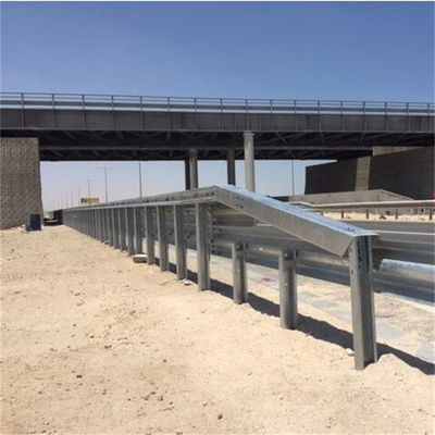 Three Wave Steel Highway Guardrail with Customized Size and Hot Galvanized Technology