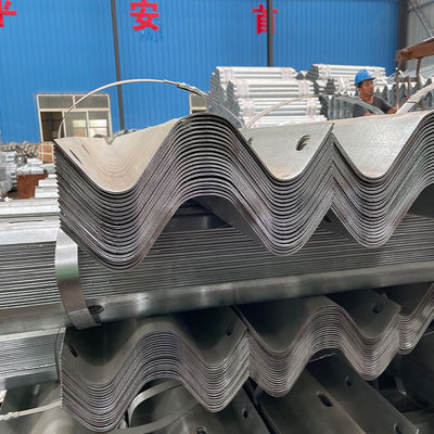 Three Wave Beam Highway Guardrails Exported to Africa with Zinc Coating 550-600g/m2