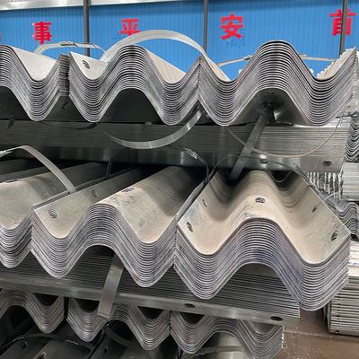 Thrie Beam Highway Guardrail Reflector with ISO 9001/ISO14001/ISO 18001 Certification