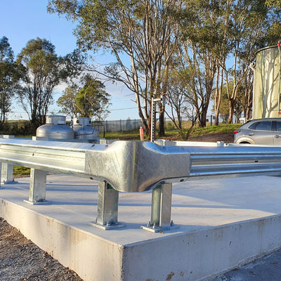 Hot Galvanized and Cold Rolled Technology Highway Guardrail for Tunnels and Bridges