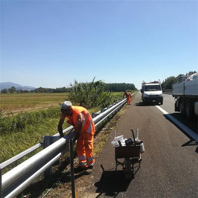 European Standard Galvanized Steel Road Fence for Highway Guardrail Customization
