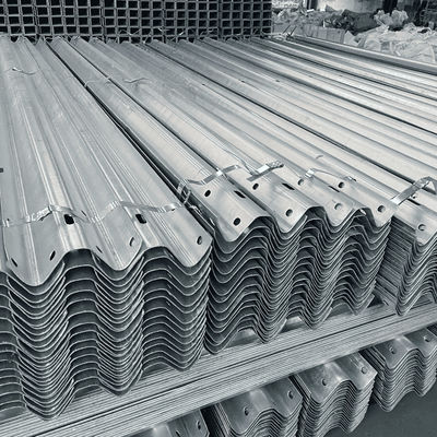 Customized Galvanized Guardrail for Q235 Q345 Anti-Collision W Beam Highway Barrier