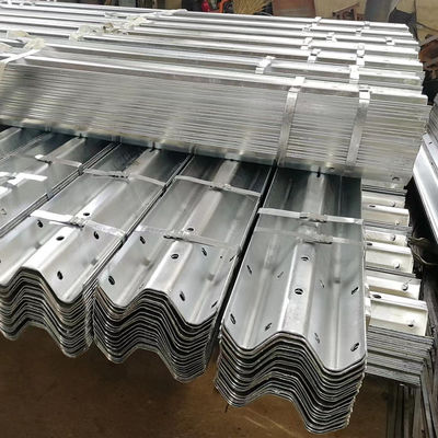 Lower Galvanized Corrugated W beam Highway Crash Guardrail with and Customized Design