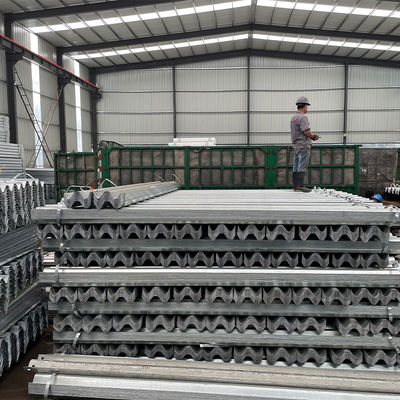 Safety Galvanized W Beam Highway Guardrail with Customized and Powder Coated Finish