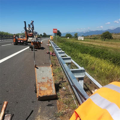 W Beam Highway Guardrails with Q235 Q345 Material and Galvanized Powder Coated Finish