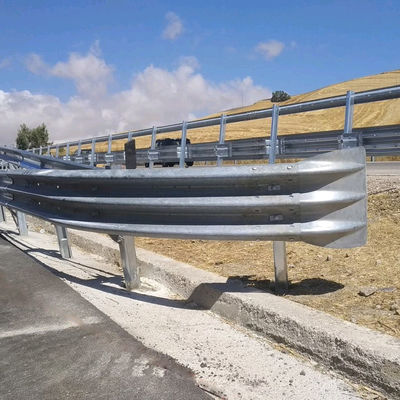 Straight Barrier Guardrails Manufactures Steel Terminal Guardrails and Fishtail Ends