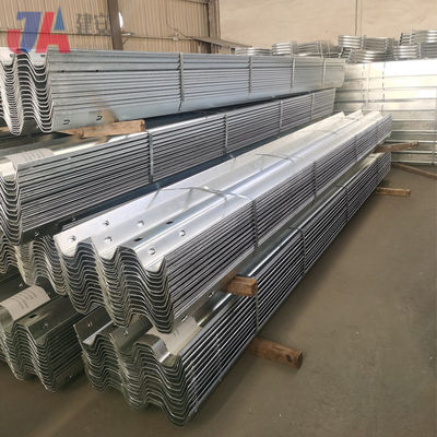 Highway Safety Guardrail with Thrie W-Beam Metal and Customized AASHTO M-180 Standard